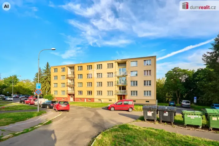 Prodej bytu 3+1, Karlovy Vary - Bohatice, Ostrovská, 76 m2