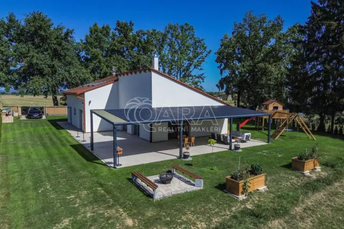 Prodej rodinného domu, Libějovice - Nestanice, 350 m2