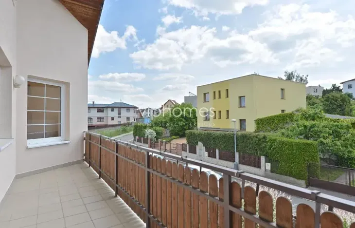 Pronájem vily, Praha - Řeporyje, Žilovská, 500 m2