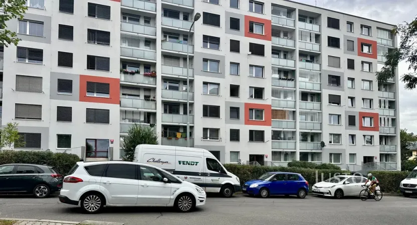 Pronájem bytu 1+kk, Praha - Modřany, Jordana Jovkova, 29 m2