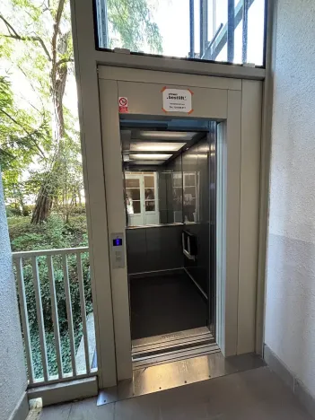 Pronájem bytu 2+kk, Praha - Vinohrady, V Horní Stromce, 47 m2