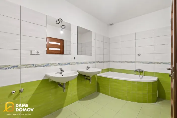 Prodej bytu 2+kk, Uherské Hradiště, Nádražní, 71 m2