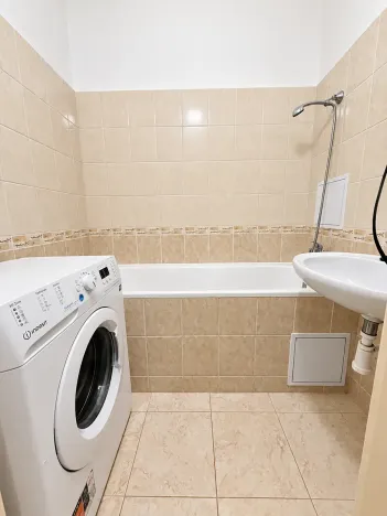 Pronájem bytu 1+kk, Praha - Vršovice, K louži, 32 m2