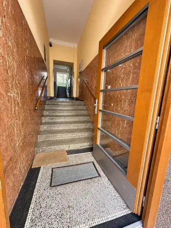 Pronájem bytu 1+kk, Praha - Vršovice, K louži, 32 m2