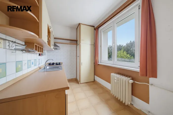 Prodej bytu 3+1, Karlovy Vary, Krymská, 71 m2