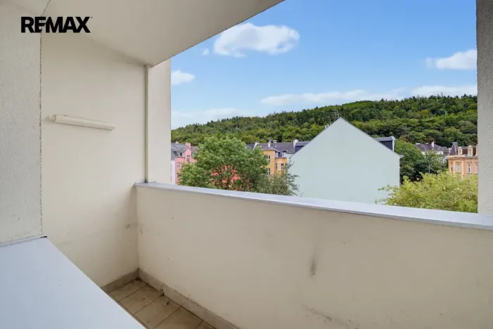 Prodej bytu 3+1, Karlovy Vary, Krymská, 71 m2