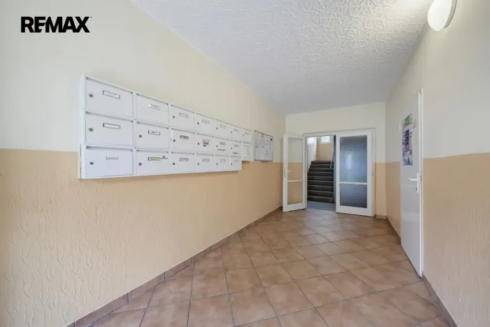 Prodej bytu 3+1, Karlovy Vary, Krymská, 71 m2
