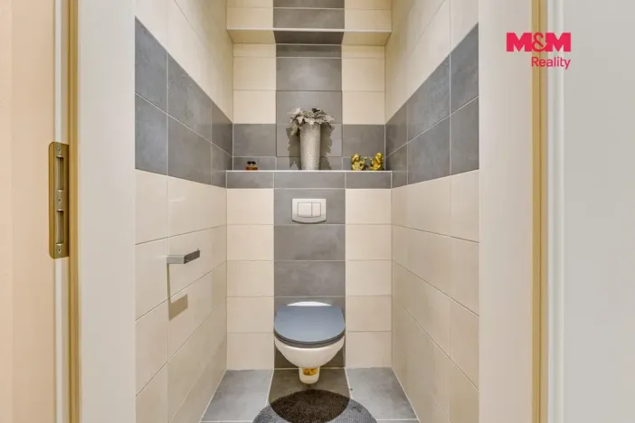 Prodej bytu 4+kk, Králův Dvůr - Levín, Na Lucberku, 141 m2