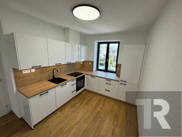 Pronájem bytu 2+1, Nýřany, Masarykovo náměstí, 73 m2