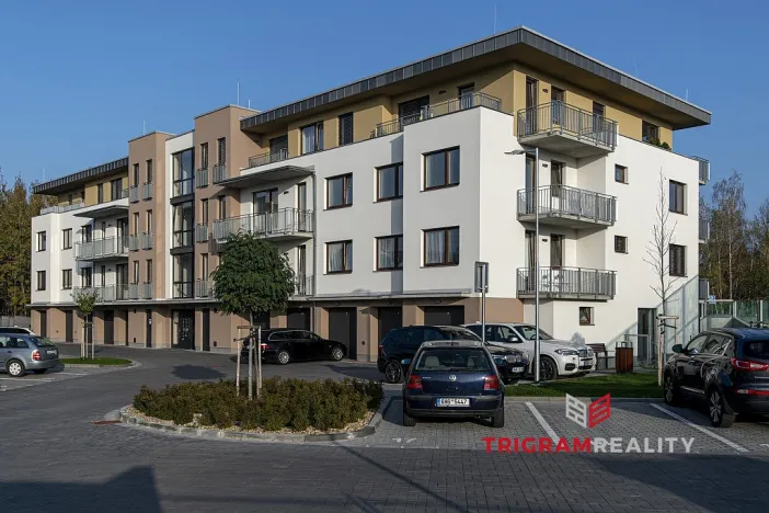 Pronájem bytu 2+kk, Hradec Králové - Nový Hradec Králové, Antonína Petrofa, 46 m2