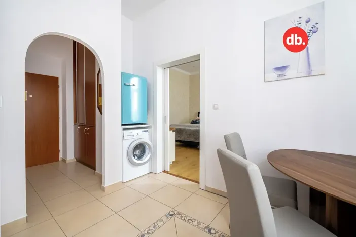 Prodej bytu 1+1, Karlovy Vary, Raisova, 44 m2