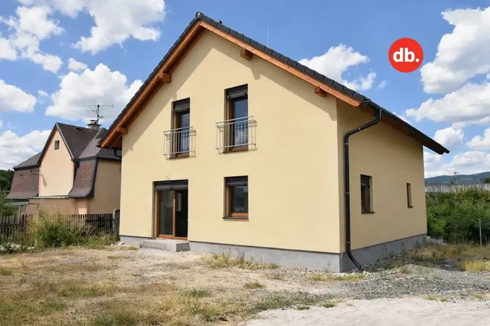 Prodej rodinného domu, Ostrov, Sukova, 135 m2