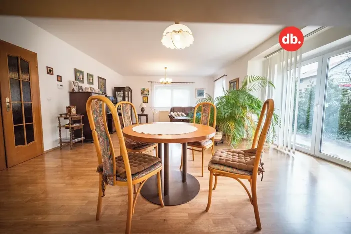 Prodej rodinného domu, Karlovy Vary, Vančurova, 260 m2