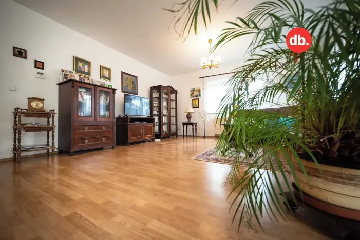 Prodej rodinného domu, Karlovy Vary, Vančurova, 260 m2