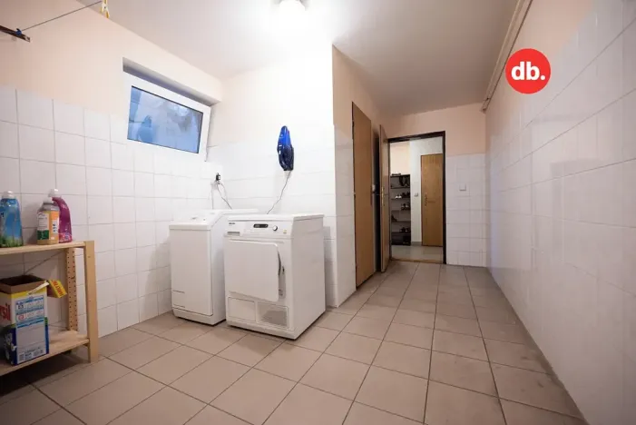 Prodej rodinného domu, Karlovy Vary, Vančurova, 260 m2