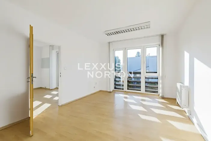 Pronájem rodinného domu, Praha - Lhotka, Slepá II, 273 m2