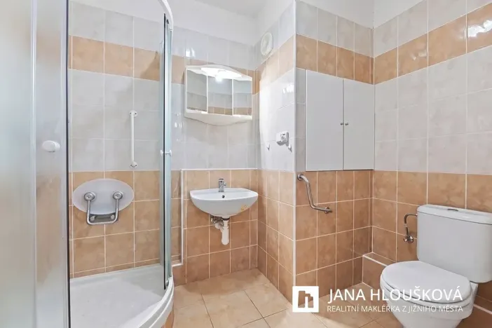 Prodej bytu 3+1, Praha - Chodov, Jažlovická, 73 m2