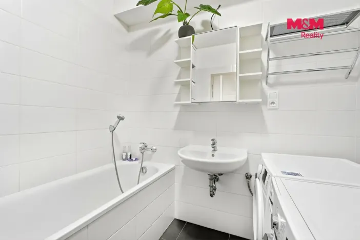 Prodej bytu 3+kk, Praha - Hostavice, U Hostavického potoka, 72 m2