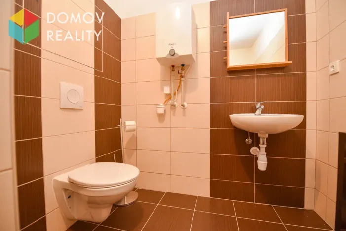 Pronájem kanceláře, Chrášťany, Oranžová, 26 m2