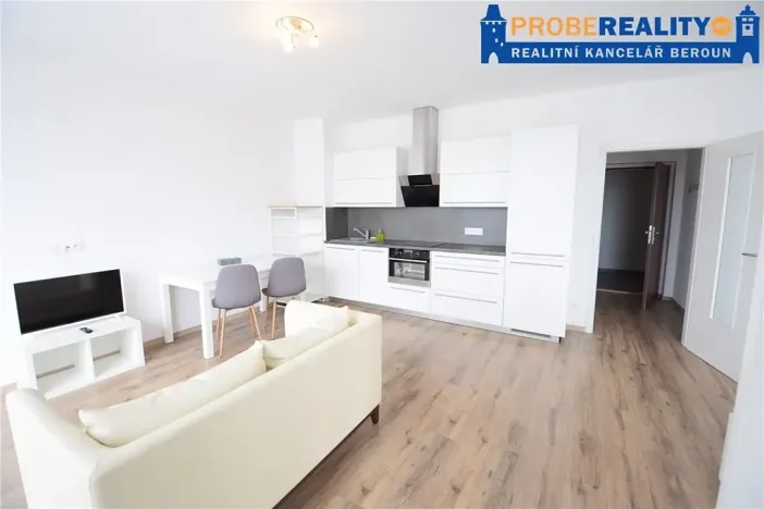 Pronájem bytu 1+kk, Beroun, Na Veselou, 42 m2