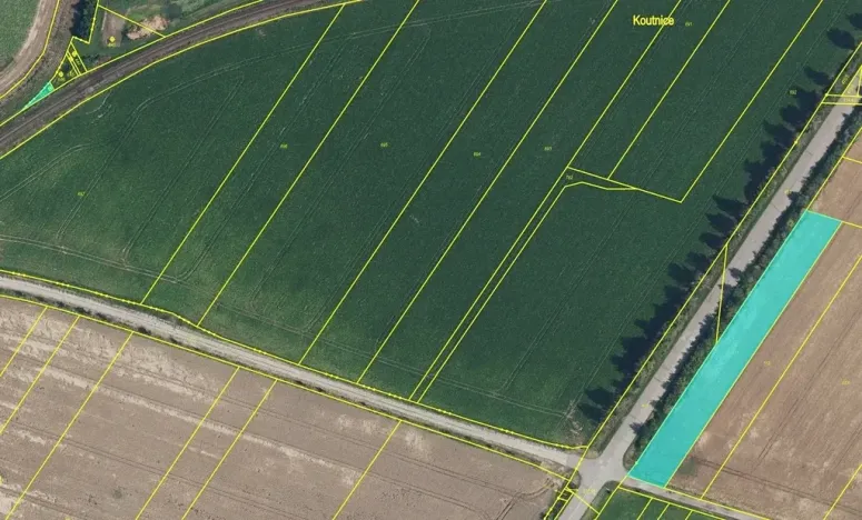 Prodej podílu pole, Hněvčeves, 2481 m2