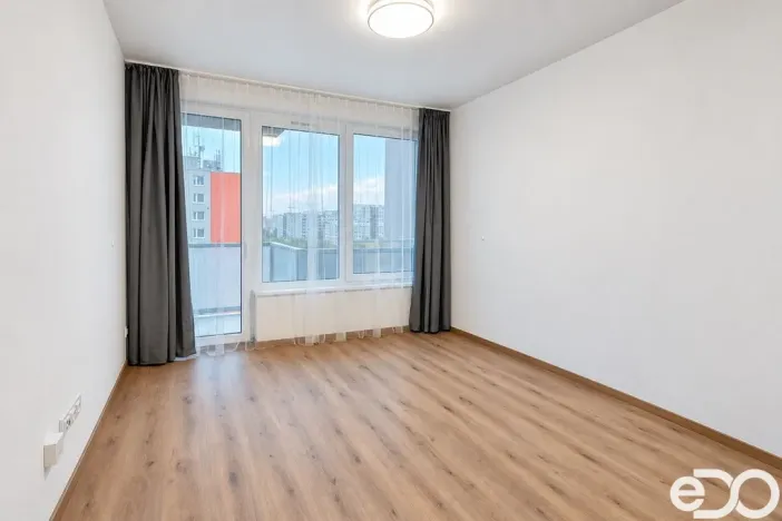 Pronájem bytu 1+kk, Praha, Choceradská, 41 m2