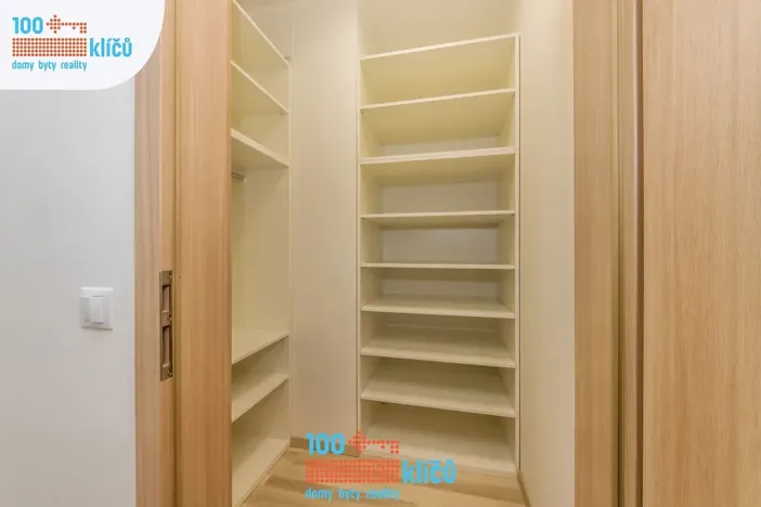 Pronájem bytu 2+kk, Praha - Lipence, Černošická, 48 m2
