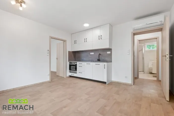 Pronájem bytu 2+kk, Uherské Hradiště - Mařatice, Sokolovská, 42 m2