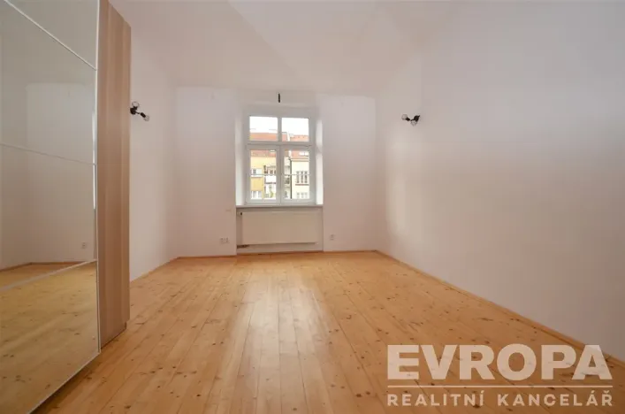Pronájem bytu 2+kk, Praha, 5. května, 51 m2