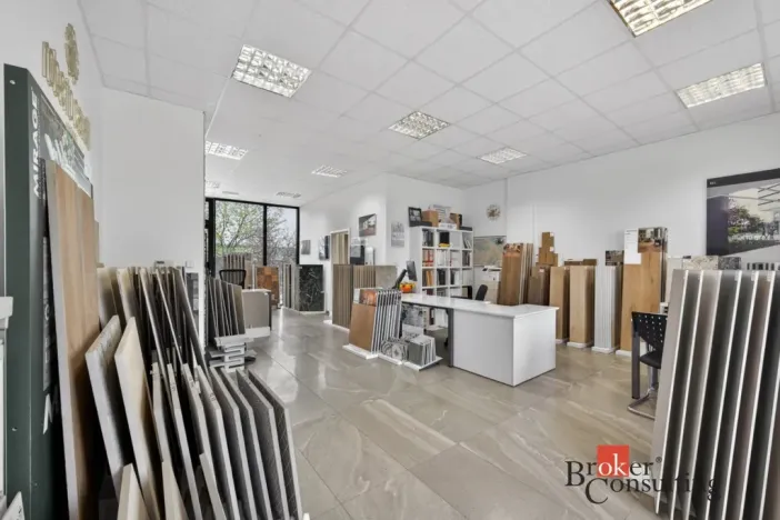 Pronájem obchodního prostoru, Plzeň - Černice, Vltavínová, 66 m2