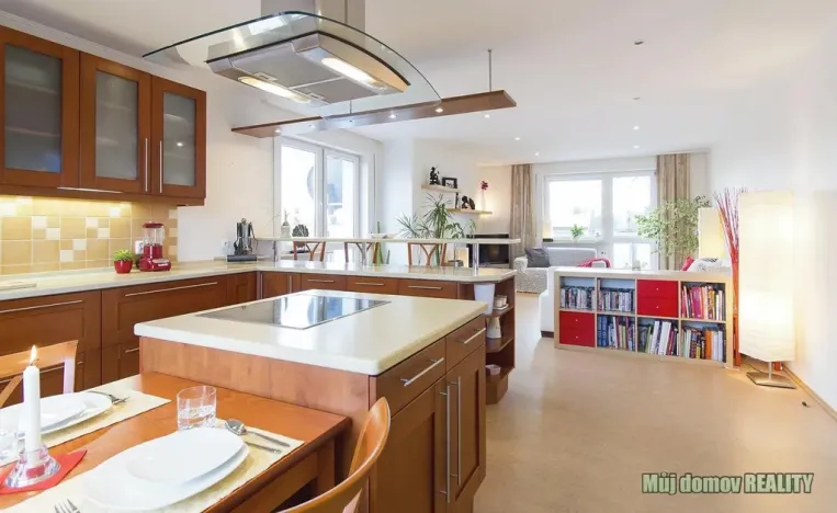 Prodej bytu 4+kk, Praha - Horní Počernice, U věže, 146 m2