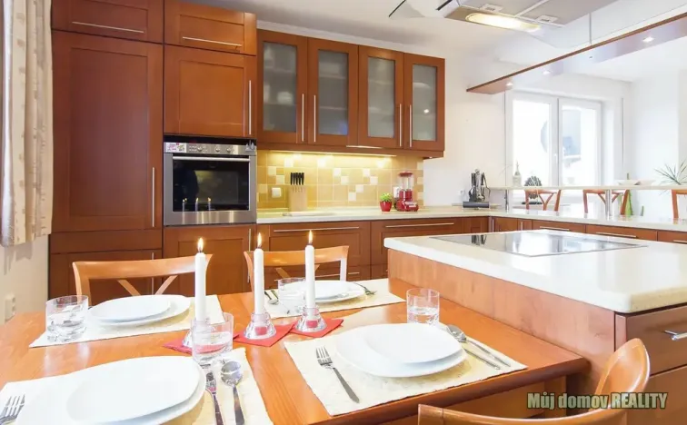 Prodej bytu 4+kk, Praha - Horní Počernice, U věže, 146 m2