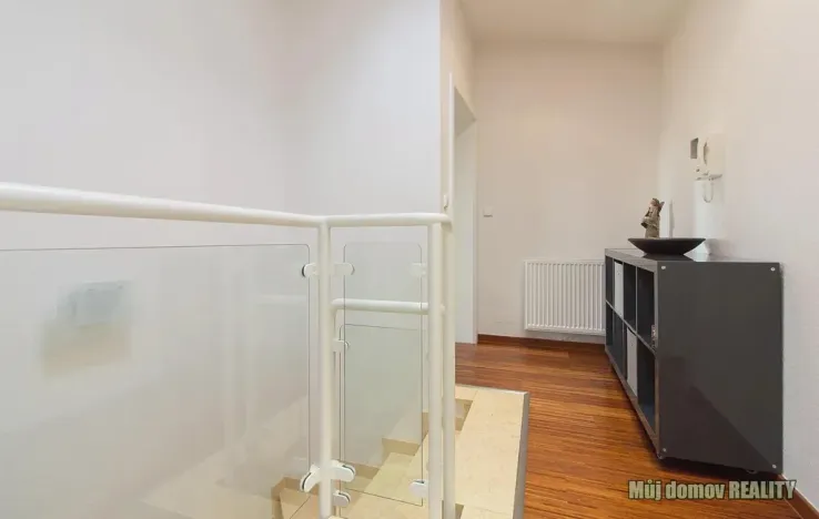Prodej bytu 4+kk, Praha - Horní Počernice, U věže, 146 m2