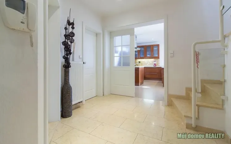 Prodej bytu 4+kk, Praha - Horní Počernice, U věže, 146 m2