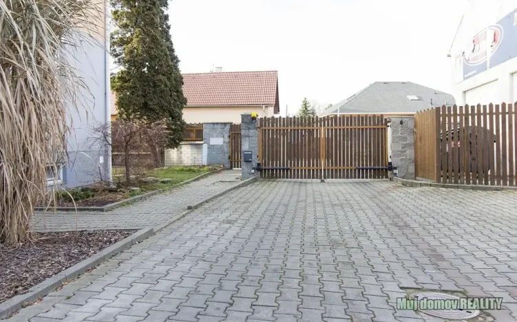 Prodej bytu 4+kk, Praha - Horní Počernice, U věže, 146 m2