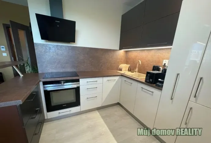 Pronájem bytu 2+kk, Praha - Sobín, Želetická, 54 m2
