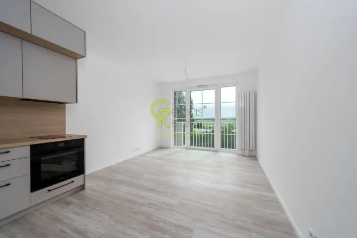 Pronájem bytu 1+kk, Praha - Kbely, Mladoboleslavská, 27 m2