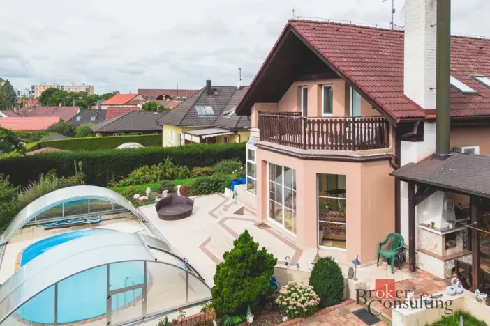 Prodej rodinného domu, Plzeň - Újezd, třída Vojtěcha Rojíka, 322 m2