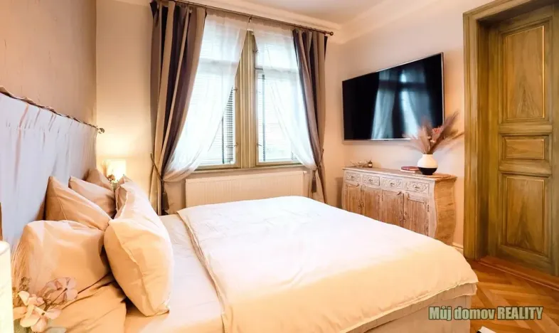 Pronájem bytu 3+1, Praha - Vyšehrad, Svobodova, 97 m2