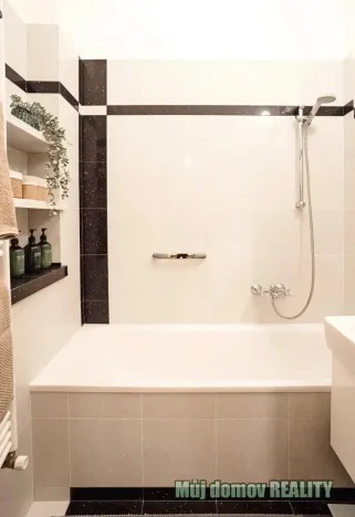 Pronájem bytu 3+1, Praha - Vyšehrad, Svobodova, 97 m2
