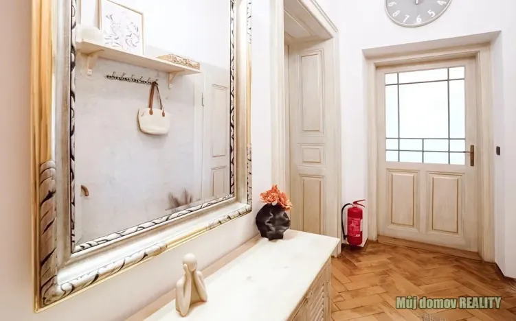 Pronájem bytu 3+1, Praha - Vyšehrad, Svobodova, 97 m2