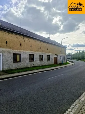 Prodej rodinného domu, Loučany, 250 m2