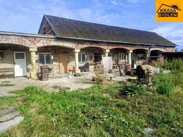 Prodej rodinného domu, Loučany, 250 m2