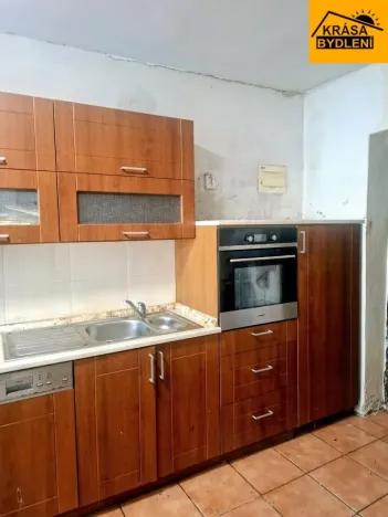 Prodej rodinného domu, Loučany, 250 m2