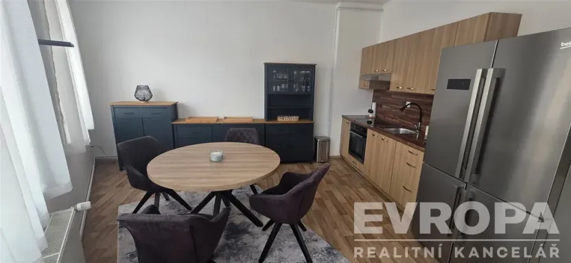 Pronájem bytu 1+1, Kolín - Kolín IV, Školská, 45 m2