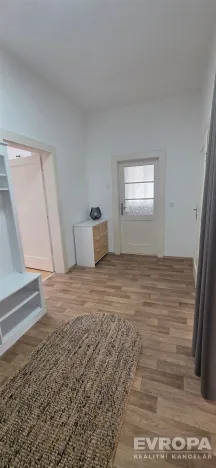 Pronájem bytu 1+1, Kolín - Kolín IV, Školská, 45 m2