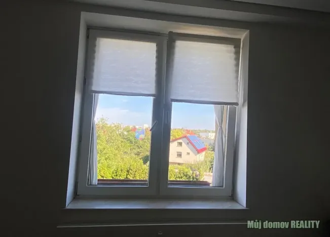 Pronájem bytu 1+kk, Praha - Suchdol, Suchdolské náměstí, 30 m2