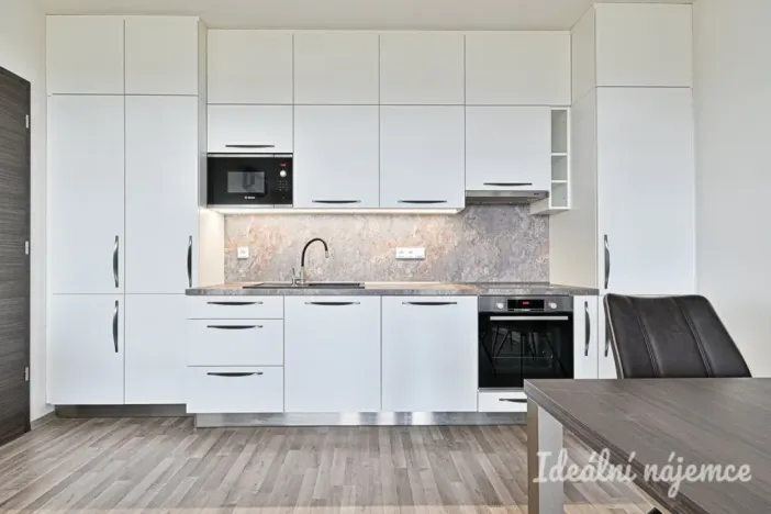 Pronájem bytu 2+kk, Brno - Sadová, Menšíkova, 60 m2