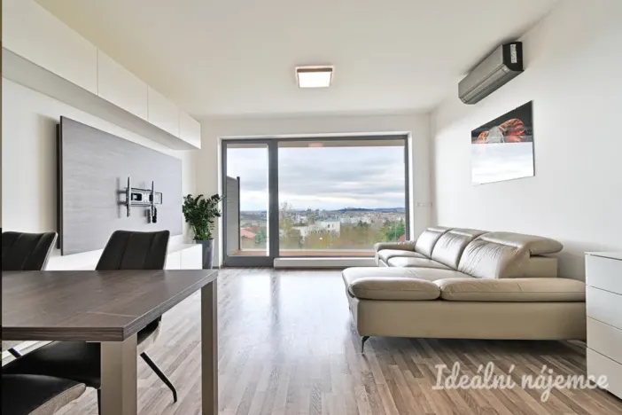 Pronájem bytu 2+kk, Brno - Sadová, Menšíkova, 60 m2