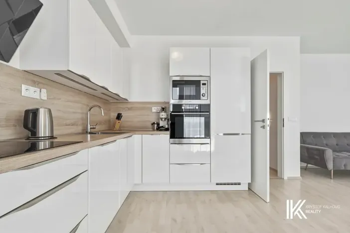 Prodej bytu 2+kk, Pardubice, Na Spravedlnosti, 65 m2